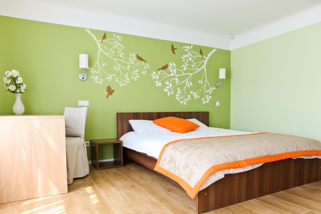 Martas Nams Hotel Ventspils Buitenkant foto