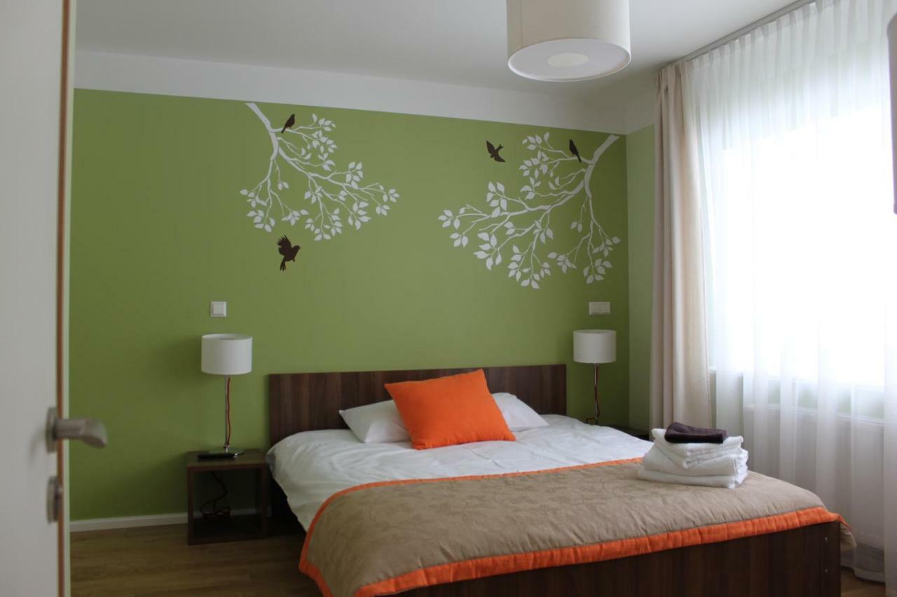 Martas Nams Hotel Ventspils Buitenkant foto